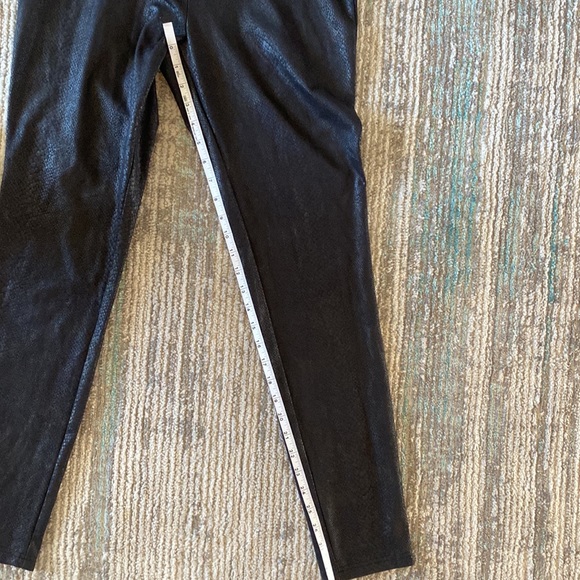 MeMoi High Waisted Morrison Snakeskin Legging - Picture 9 of 11